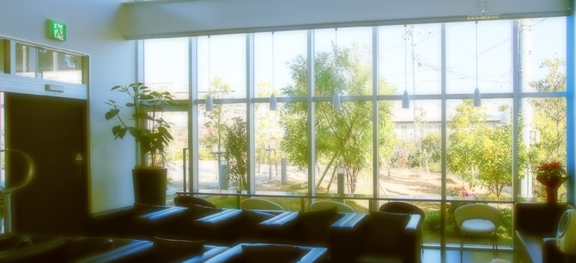 Waiting area with a garden view